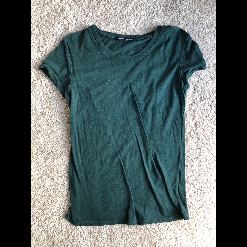 BRANDY MELVILLE GREEN T-SHIRT